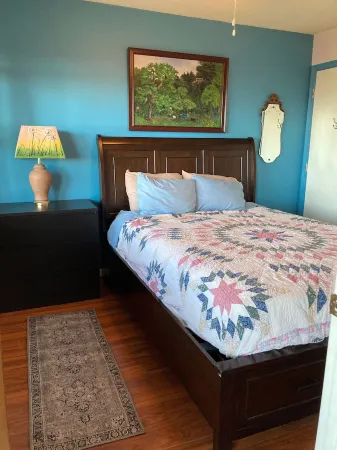 Guests enjoy their own one bedroom apartment in the Ozarks