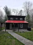 located Just minutes from laurel river lake and holly bay marina.