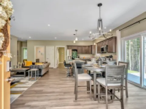 Shipbuilder’s Retreat sleeps 6, 5 minutes to Harbor Hotels in Boothbay