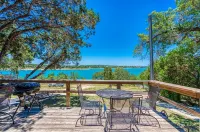 The Cabin on Canyon Lake!