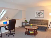 Tenney Mountain Condo - Psu, Skiing, Lake, Hiking Trails Nearby! Hoteles en Plymouth