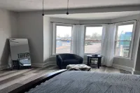 The Secretariat; A Cozy two bedroom Downtown loft apartment Hotels in Lawrenceburg