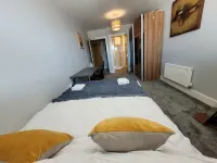 Lesley Court- A spacious 2 bedroom apartment near Chelmsford Centre/ Station