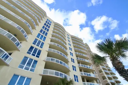 PREMIER LUXURY CONDO WITH A PANORAMIC SUNSET RIVER VIEW OCEAN VISTAS 1111