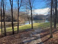 FAMILY FRIENDLY LAKE HOUSE WITH FABULOUS SCREENED PORCH