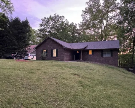 3 Bedroom Badin Lake Home Nestled in a Quiet Cove by Uwharrie National Forest Hotels in Eldorado