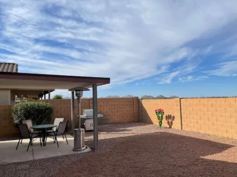 Private, 3 bd/2ba, backyard views