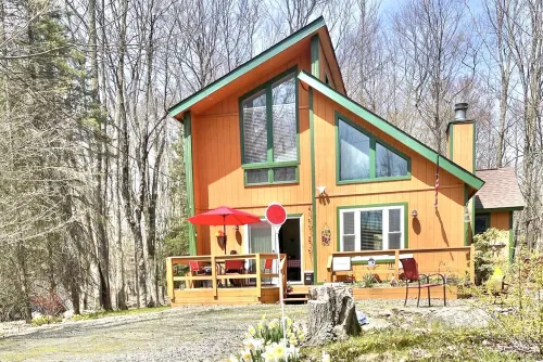 Cozy family friendly house- in the heart of the poconos
