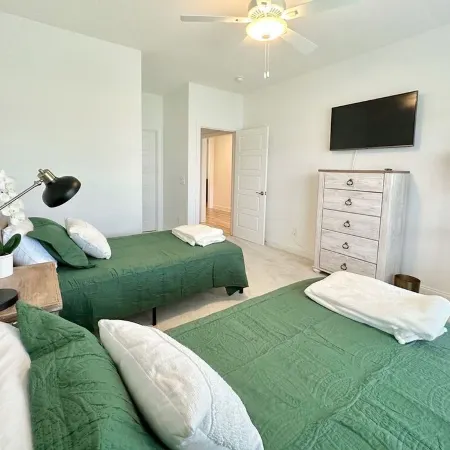 Lots of amenities. Open Floor plan. Perfect for families and groups!