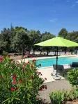 In the heart of 4600m2 of oaks, quiet: swimming pool, tennis, pétanque, private - piscine