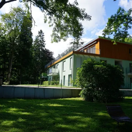 Vacation apartment on the edge of the forest with telephone and internet