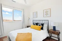 COZY JOSHUA TREE HOME- 9 min to the park! with Hot Tub