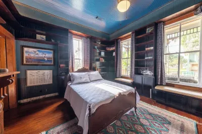 Historic Biloxi Beach House Hotel a 