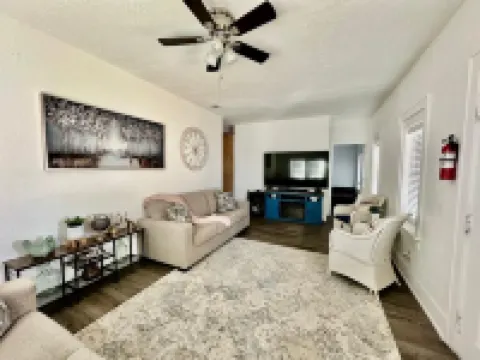 #1 Charming 5BR 1BA Home in Midland – Comfort, Convenience & Great Location!