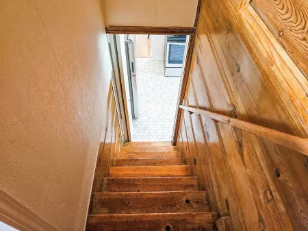 Cozy & Charming 3-bedroom cottage in Springfield - Great Location! Pet friendly!