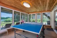 Live on the Water: Dock, Beach, Boat, Kayak & Fish Hotels in North Sea