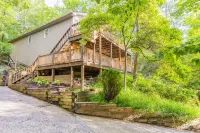 KinStay Massanutten Family Cabin-Time with Family, Shuffleboard, Mountain Views - 무료 와이파이