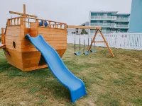 Nags Head Oceanfront Condo, Walk-in Shower, Pool, Sleeps 5 - 3 estrellas