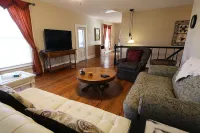 Sterle Historical Home in Downtown Temple - 3 Bedroom Apartment Hotels in Temple