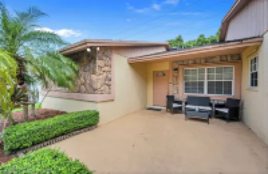 Charming 2BR Oasis with 2 Parking Spaces