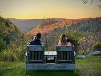 The Bear Lair-Cozy Retreat-Close to 2 Ski Resorts-Central Heating and AC 塔克縣住宿飯店