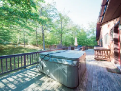 Newly Renovated &Upgraded Private Beach Rights Mirror Lake Whiteface Mtn Busstop