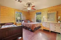 Elk Surprise Hillside Hideaway