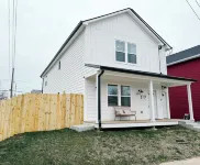 Charming New-Build 3-bedroom House, 5 Minutes to Downtown Hotels in der Nähe von Crossroads Bible College