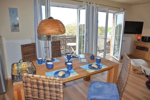 "FeWo Meeresblick am Sandstrand"-2 Bedrooms- Balcony-2nd Floor-50 Meters to the Beach - WiFi