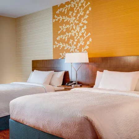 Fairfield by Marriott Inn & Suites East Hartford Отели рядом с достопримечательностью «Капитолий штата»