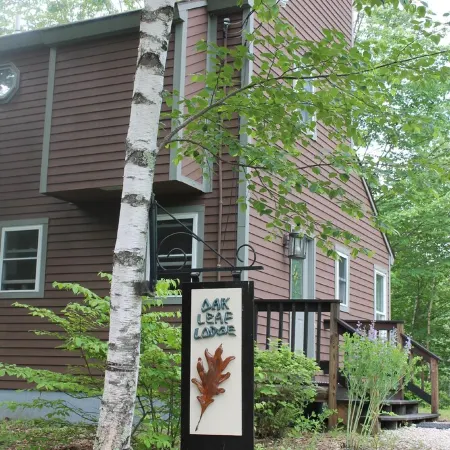 Contemporary Family Lodge, 1/2 mile to Lake!