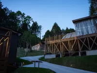 Glamping Gate Nara فنادق في يودا