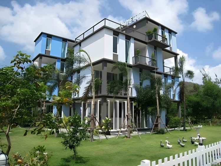 รูปภาพของไวท์ แอท ซี รีสอร์ท