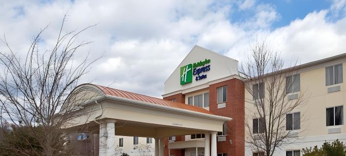 Holiday Inn Express & Suites MEBANE by IHG Hotels in Alamance County