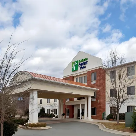 Holiday Inn Express & Suites MEBANE by IHG