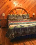 Bear Mountain Lodge: 5 Min Gatlinburg &Pigeon Forge; Hot Tub, Gameroom, Internet