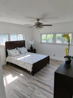Spectacular 2br/2bth isld apartm
