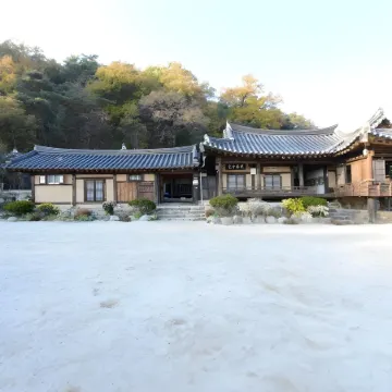 Manhoe Gotaek