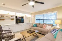 Pure Relaxation: heated pool, beach, cabana & more