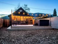 Downtown Rogue River, Game Room, 70" Smart TV, Two Minutes to I-5 Hotels in Rogue River