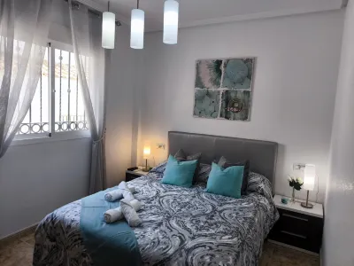 Modern Duplex with Solarium & Community Pool in Orihuela Costa Orihuela附近的飯店