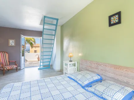 La maison du Port Отели рядом с достопримечательностью «Parc Aventure de la Coudou»