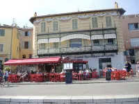 Le Pêcheur Revisité by Winkyhouse Cassis