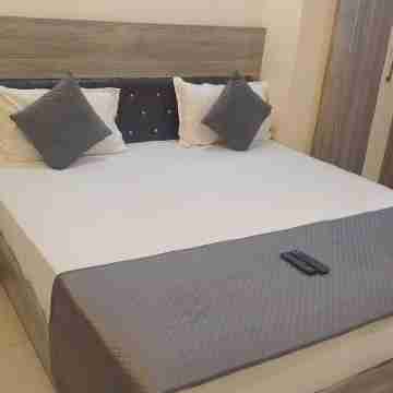 L S Grand By GRB Rooms