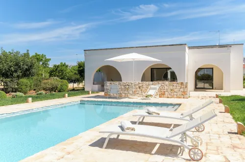 Charme Ostunese Con Piscina by Wonderful Italy