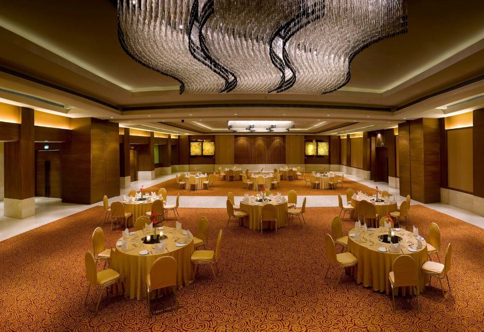 더 라릿 뉴델리의 회의실 전경