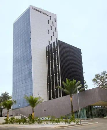 Doubletree by Hilton Pointe-Noire Отели рядом с Аэропорт Пуэнт-Нуар Агостино Нето