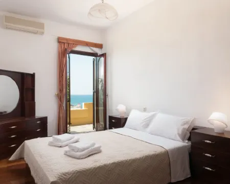 Romantic Corner Maisonettes โรงแรมในStalos