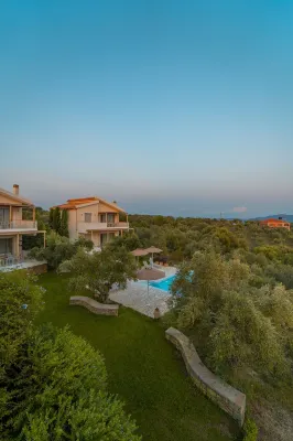 Abelia Luxurious Villas Hotels in der Nähe von Verga wall