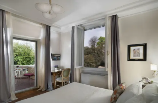 La Villa Hotels near Mangia Tower
